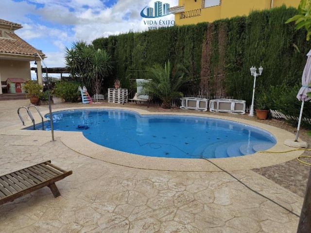 Villa en venta en La Guardia De Jaén