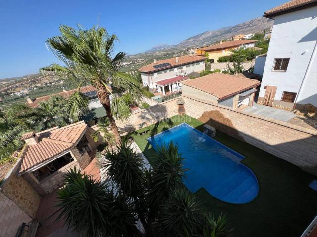 Villa en venta en La Guardia De Jaén