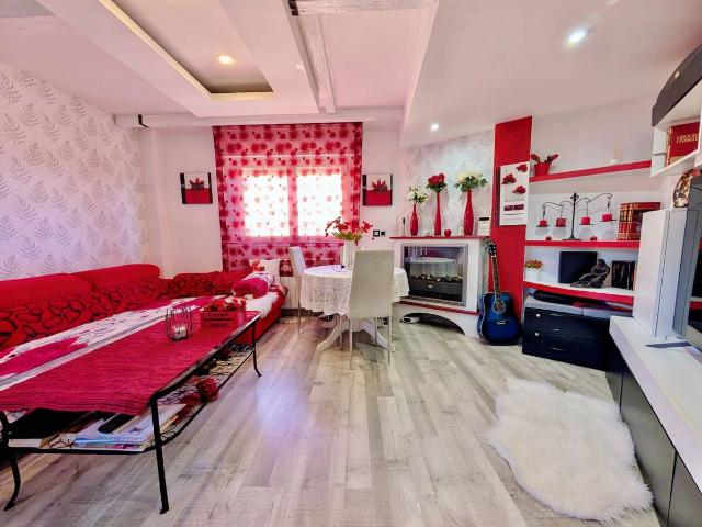 Villa en venta en La Joyosa, Marlofa