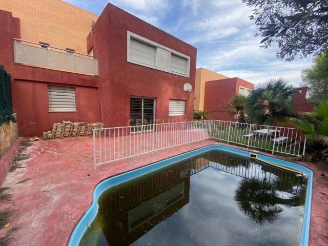 Chalet en venta en La Hoya de Buñol, Valencia