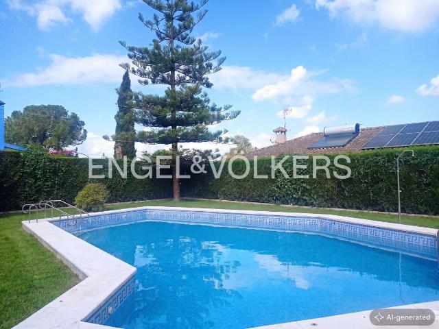 Chalet en venta en Dos Hermanas, Andalucía