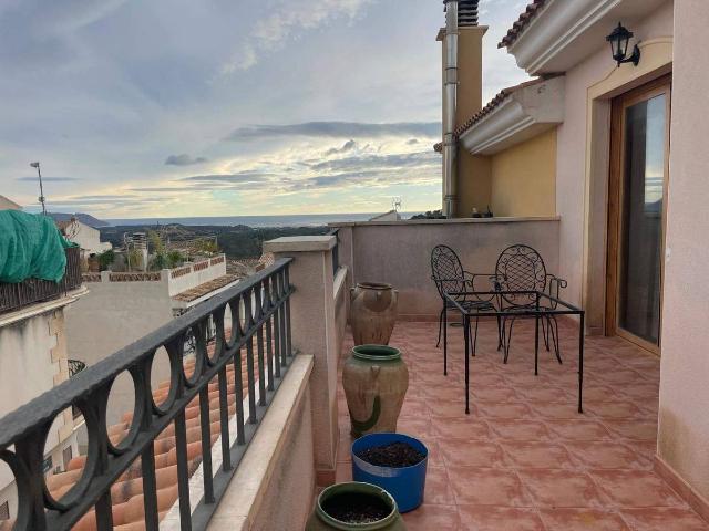 Villa en venta en La Nucia