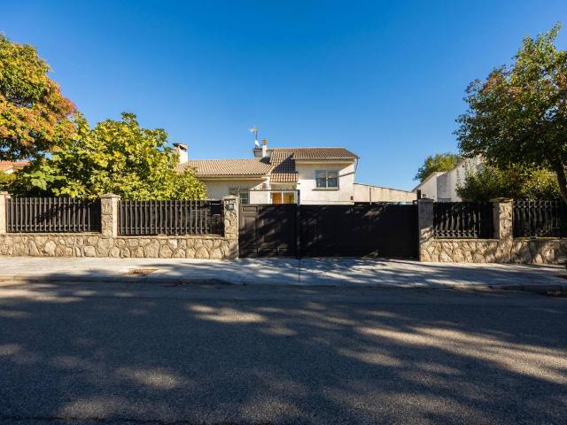 Chalet en venta en Azuqueca De Henares, Guadalajara