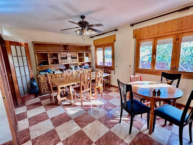 Chalet en venta en Azuqueca De Henares, Castilla-La Mancha