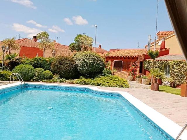 Villa en venta en La Parrilla