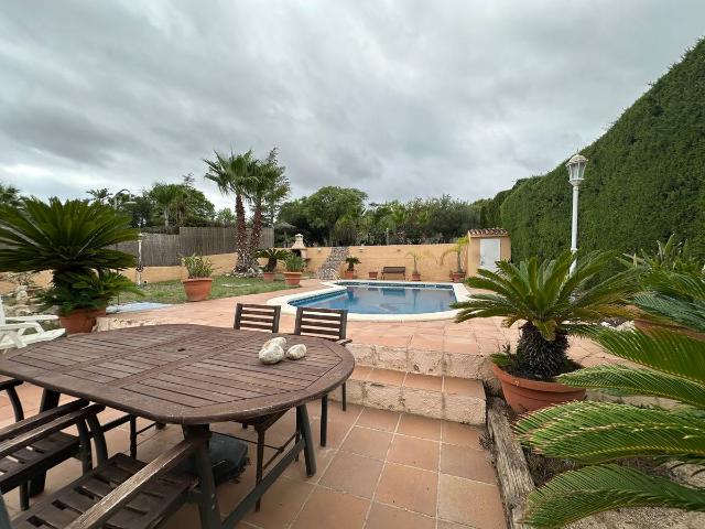 Chalet en venta en el Castell de Montornès, Tarragonès