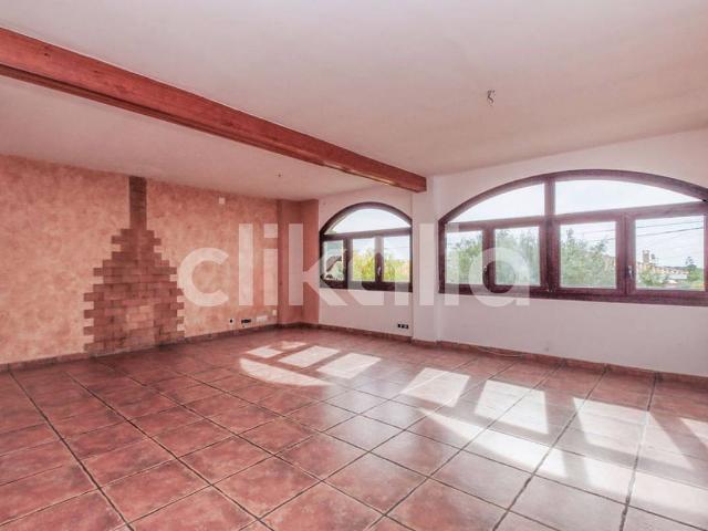 Villa en venta en La Pobla De Montornès