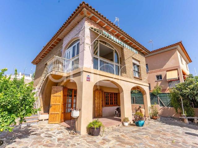 Chalet en venta en el Castell de Montornès, Tarragonès