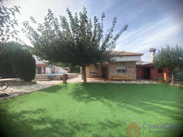 Chalet en venta en La Pobla Tornesa, Valencia