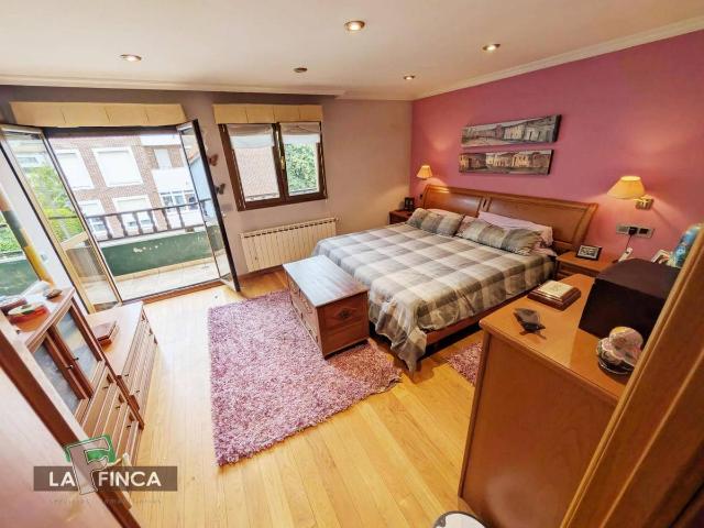 Chalet en venta en Santolaya, Siero