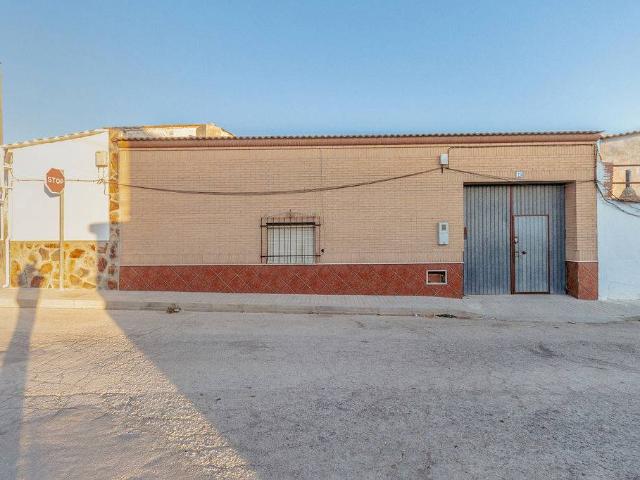 Chalet en venta en La Puebla De Almoradiel, Toledo