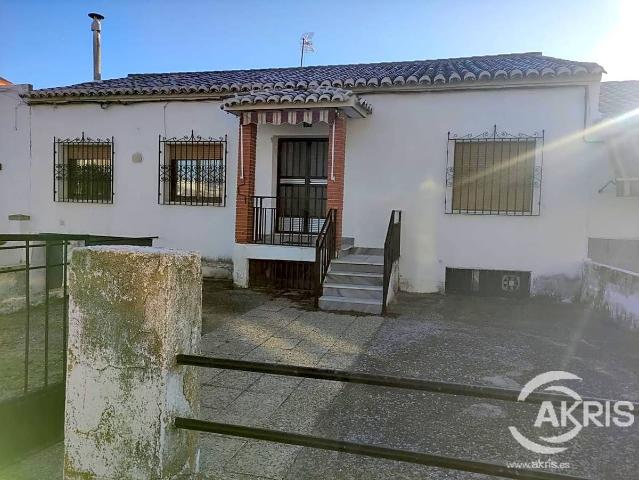 Villa en venta en La Puebla De Montalbán