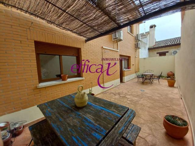 Villa en venta en La Puebla De Montalbán