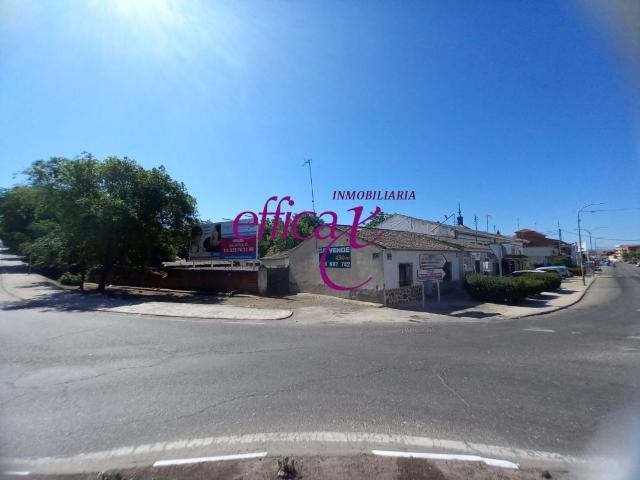 Villa en venta en La Puebla De Montalbán