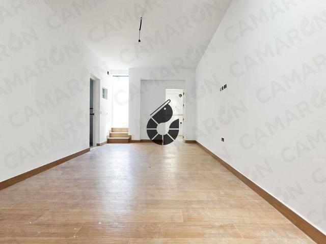 Chalet en venta en La Puebla Del Río, Andalucía