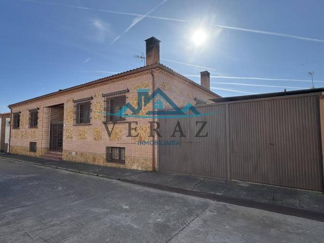 Villa en venta en La Pueblanueva