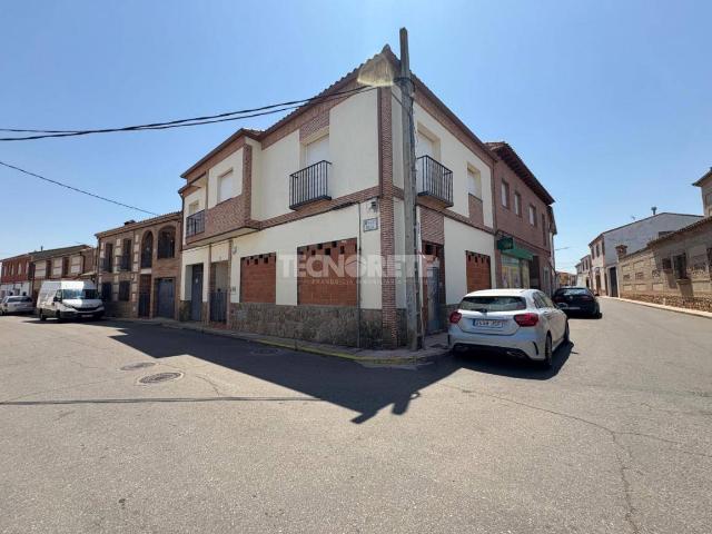 Villa en venta en La Pueblanueva