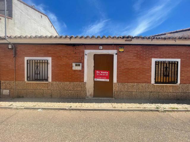 Villa en venta en La Pueblanueva
