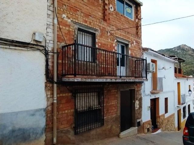 Villa en venta en La Puerta De Segura