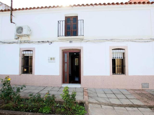 Chalet en venta en La Roca De La Sierra, Badajoz