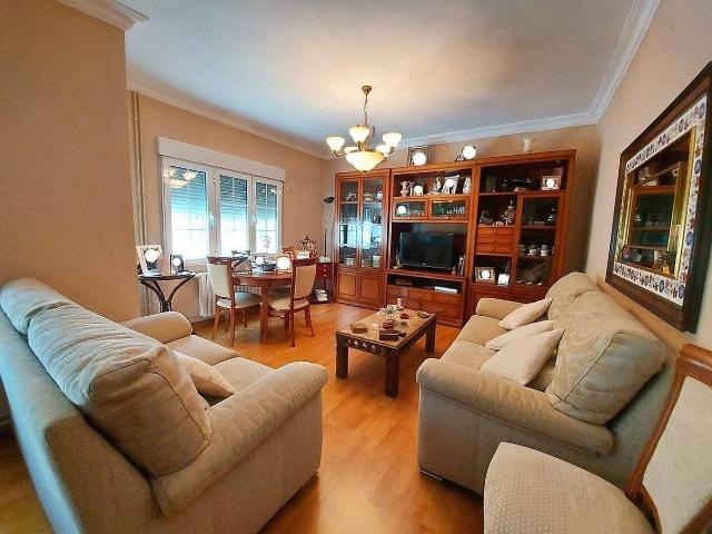 Chalet en venta en Distrito 5, Albacete