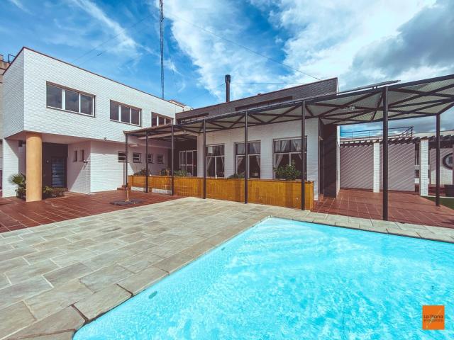 Villa en venta en La Sénia