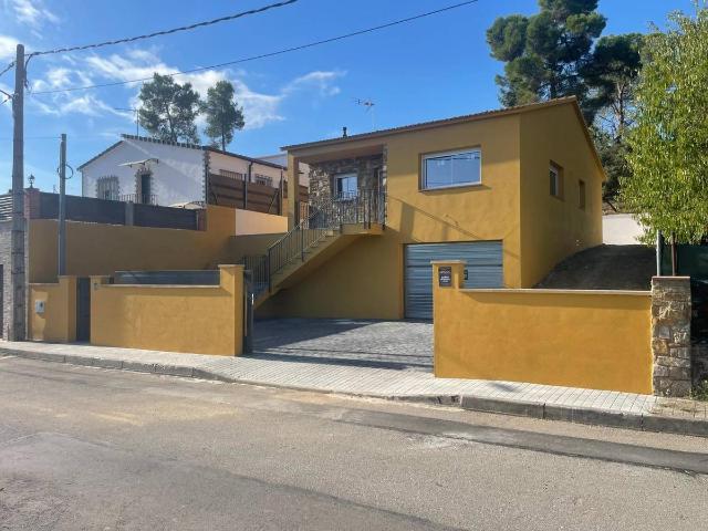 Chalet en venta en la Torre de Claramunt, Barcelona