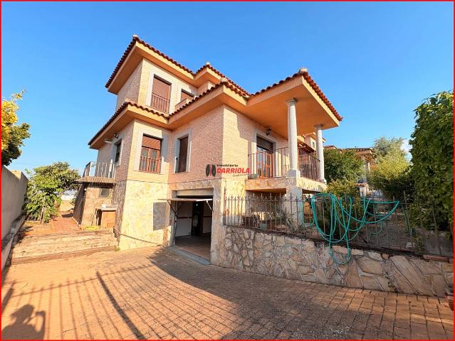 Villa en venta en La Torre De Esteban Hambrán