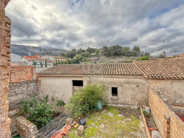 Villa en venta en La Vall De Laguar, Benimaurell