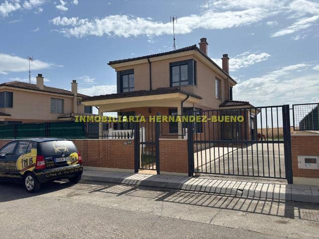 Villa en venta en La Vellés, San Bernardo