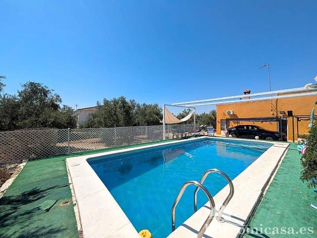 Chalet en venta en Centro, Linares