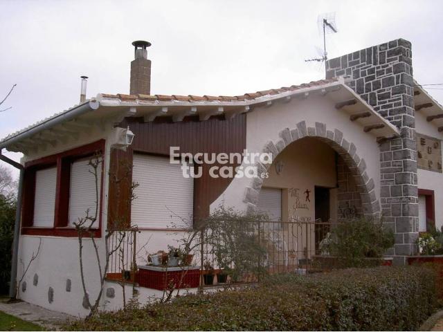 Villa en venta en Bastida, Canogal