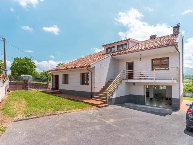 Chalet en venta en Bimenes, Asturias