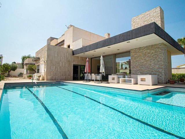 Villa en venta en L'alfàs Del Pi, Devesa