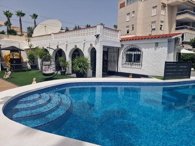 Villa en venta en L'alfàs Del Pi, Devesa