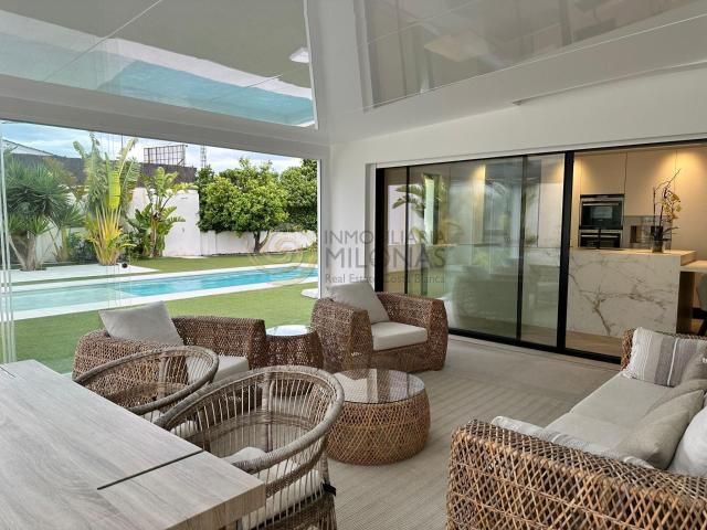 Villa en venta en L'alfàs Del Pi, Devesa