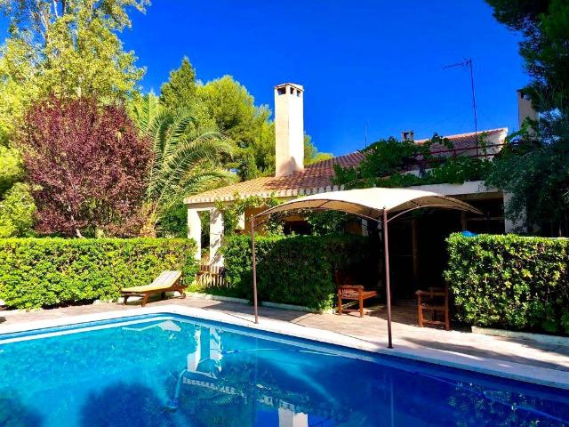 Chalet en venta en l'Alcalatén, Valencia