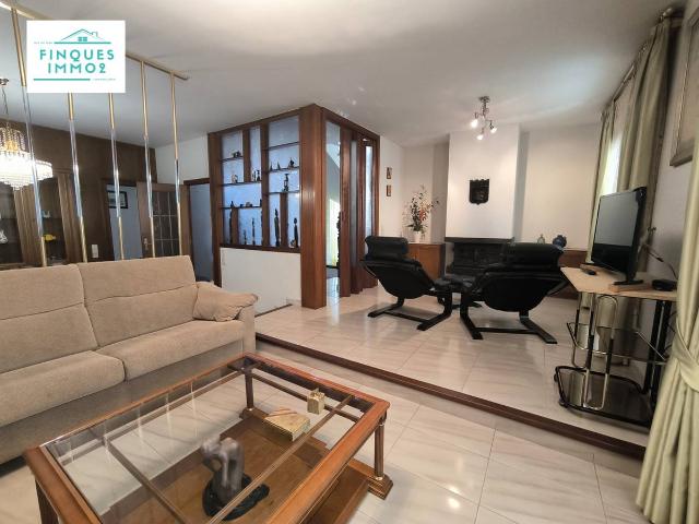 Villa en venta en L'aldea, Barri Hostal