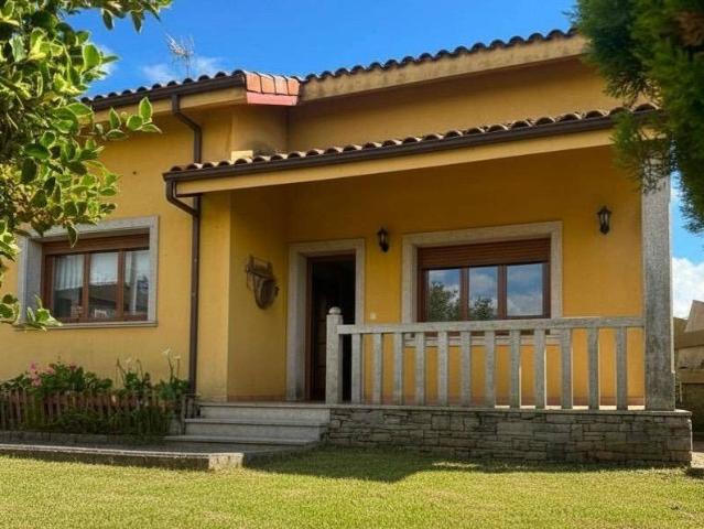 Chalet en venta en Lalín, O Deza