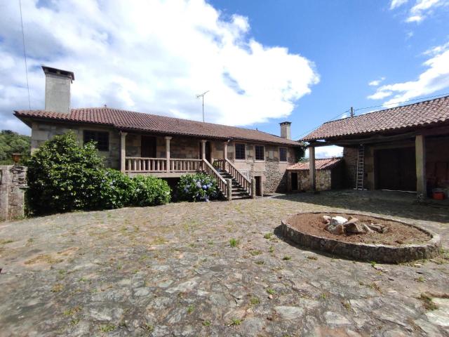 Villa en venta en Lalín, Lagazós