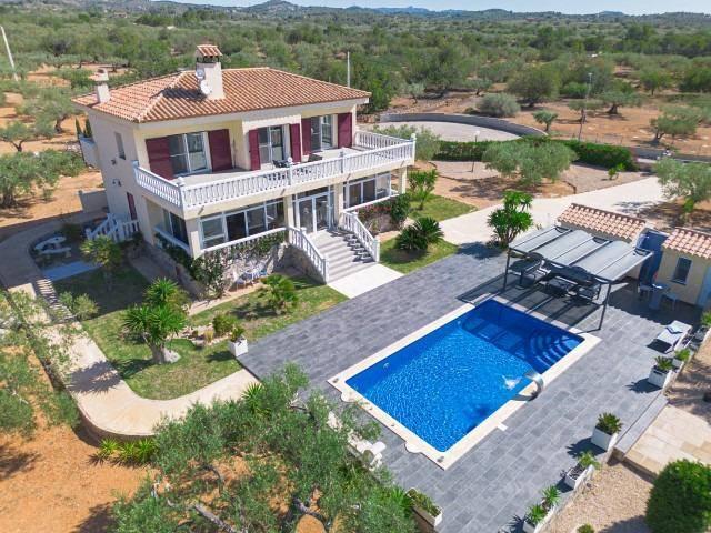 Villa en venta en L'ampolla