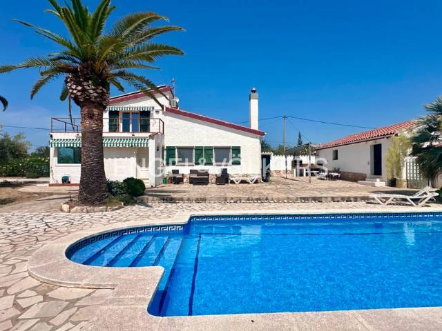 Villa en venta en L'ampolla