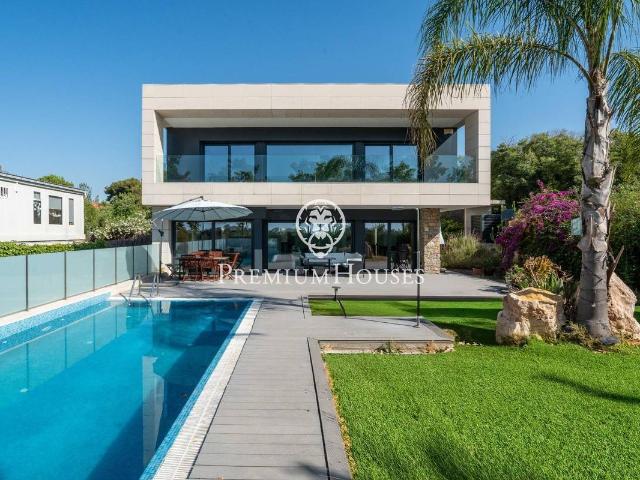 Villa en venta en Vilanova I La Geltrú, Centrevila