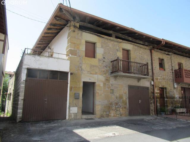 Chalet en venta en Larrabetzu, Guipúzcoa