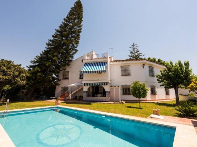 Chalet en venta en Tomares, Andalucía
