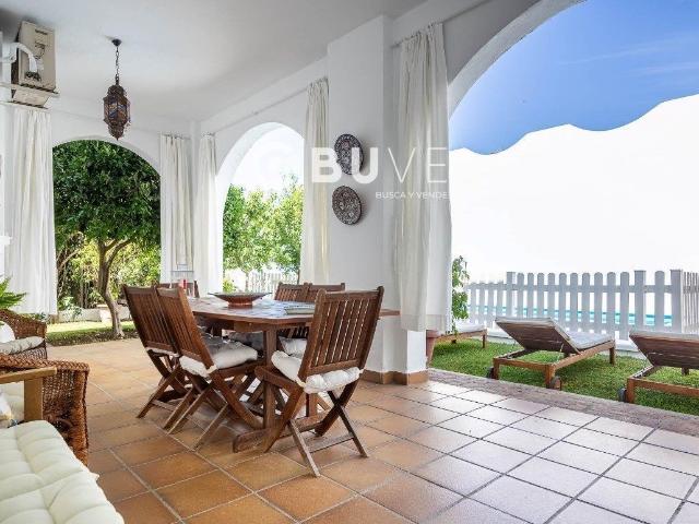 Chalet en venta en Barriada de León, Tomares