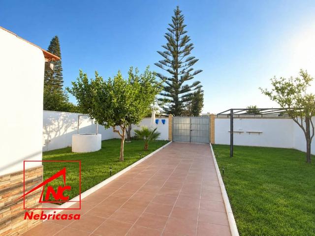 Chalet en venta en Las Cabezas de San Juan, Sevilla