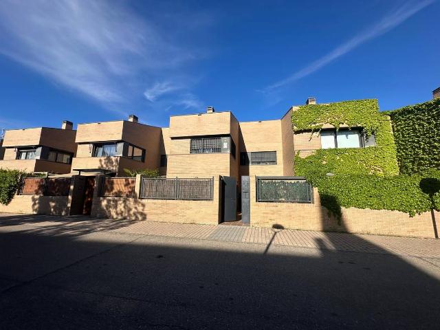 Chalet en venta en Arroyomolinos, Madrid