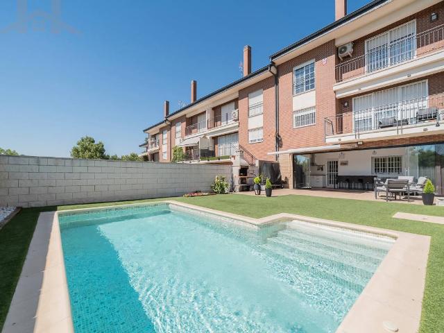 Villa en venta en Arroyomolinos