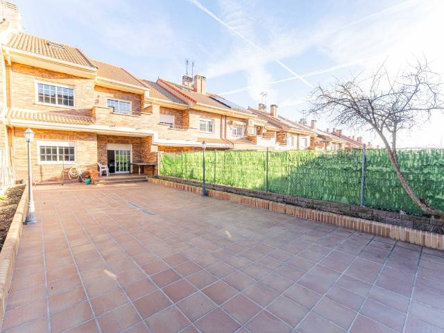 Chalet en venta en Arroyomolinos, Madrid